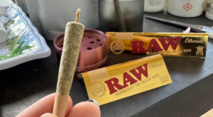 Raw Ethereal Rolling Papers | Extra thin